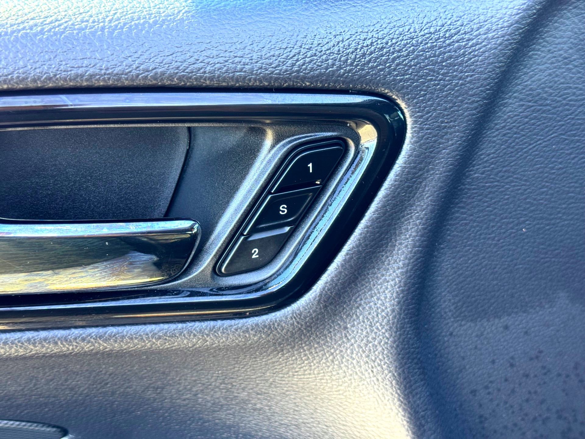 Used 2025 Dodge Durango GT image 15