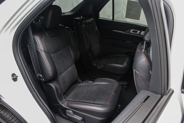 Used 2025 Ford Explorer ST AWD/4WD image 14