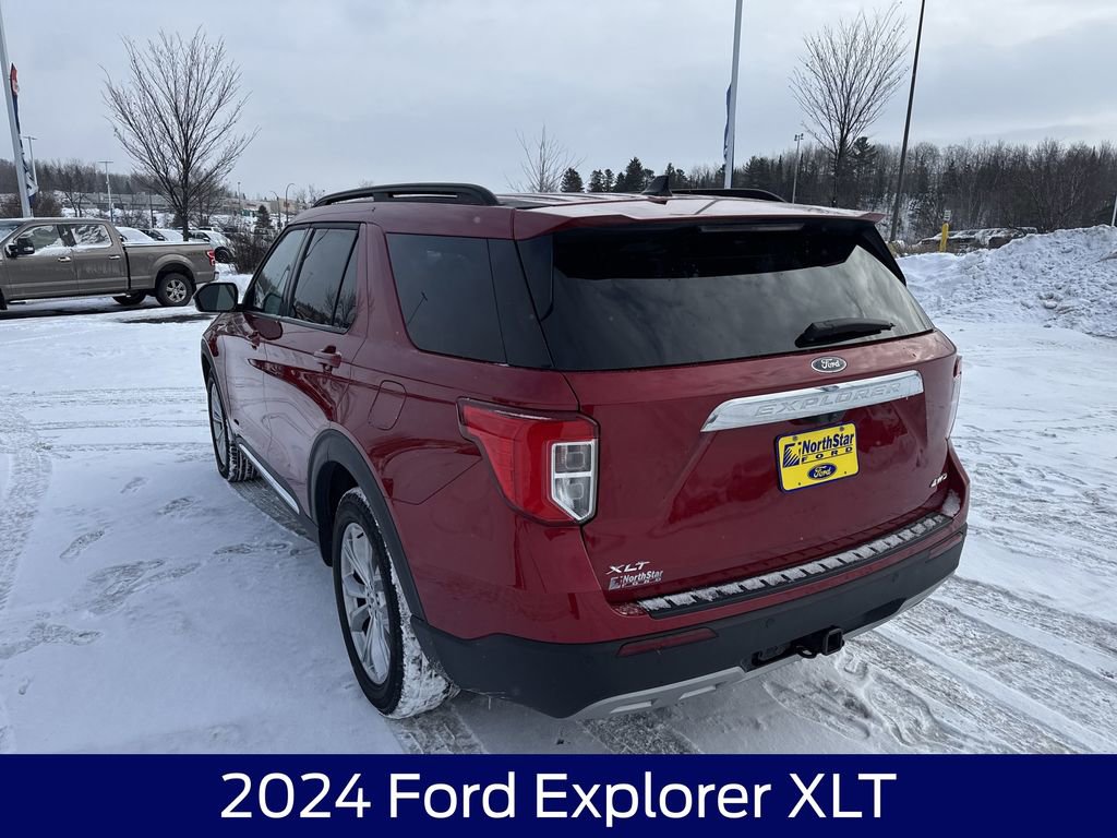 Used 2024 Ford Explorer XLT w/ Equipment Group 202A image 9