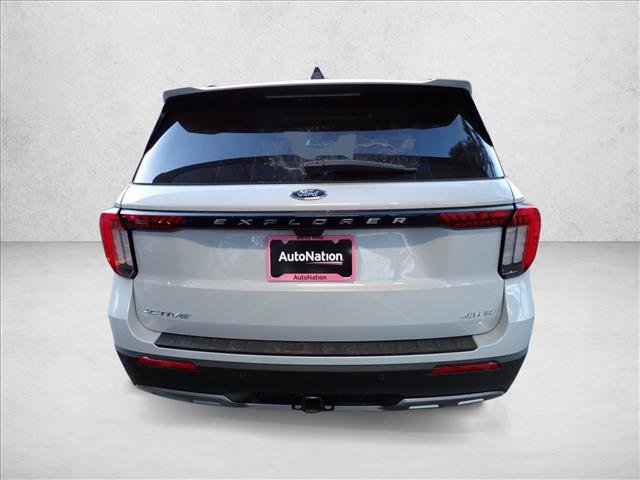 New 2026 Ford Explorer Active w/ Active Comfort Package image 3