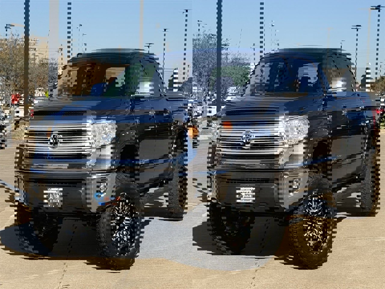 Used 2015 Toyota Tundra SR5 video 1