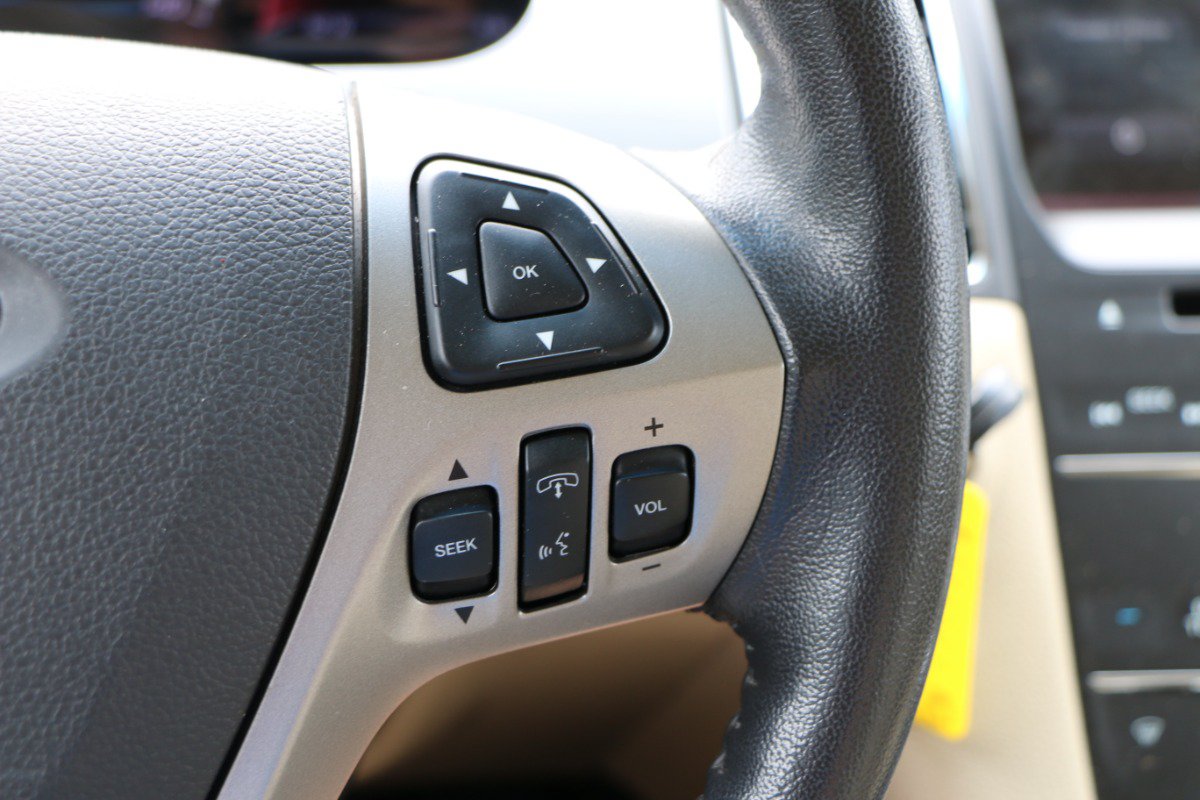 Used 2014 Ford Taurus SEL w/ Equipment Group 201A FWD image 18