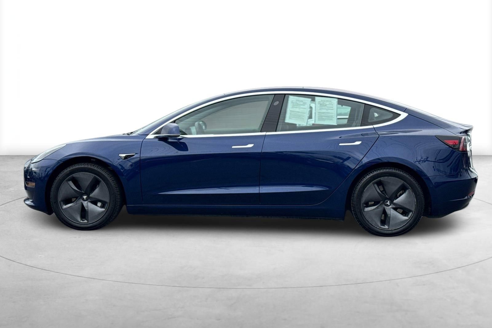 Used 2018 Tesla Model 3 Long Range RWD image 3