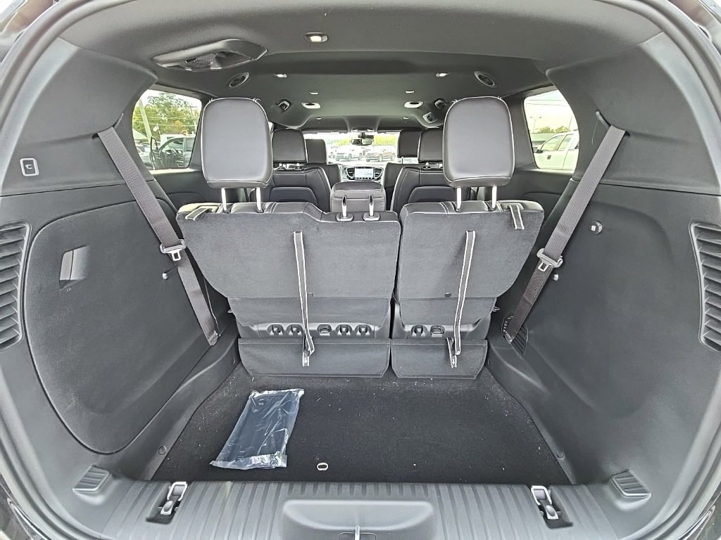 New 2026 Chrysler Pacifica Select image 40