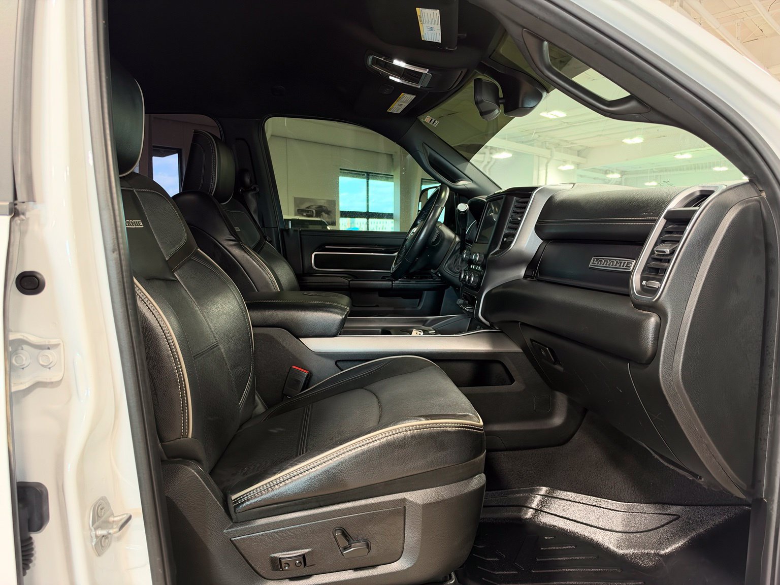 Used 2022 RAM 2500 Laramie w/ Night Edition AWD/4WD image 45