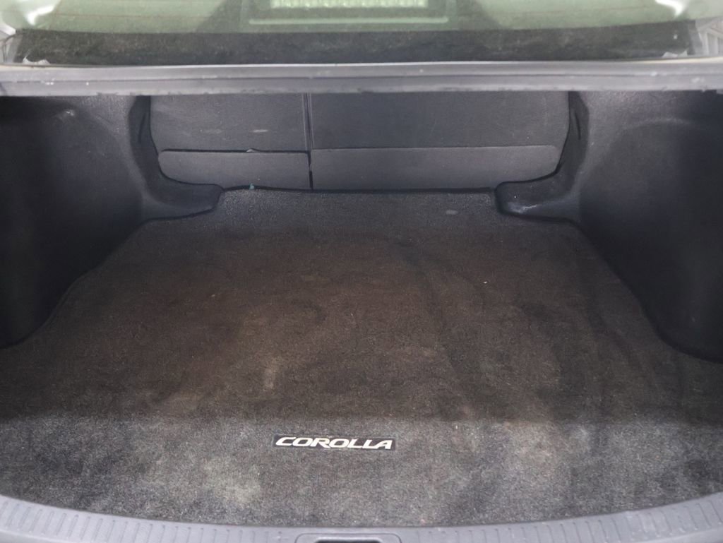 Used 2020 Toyota Corolla LE image 14