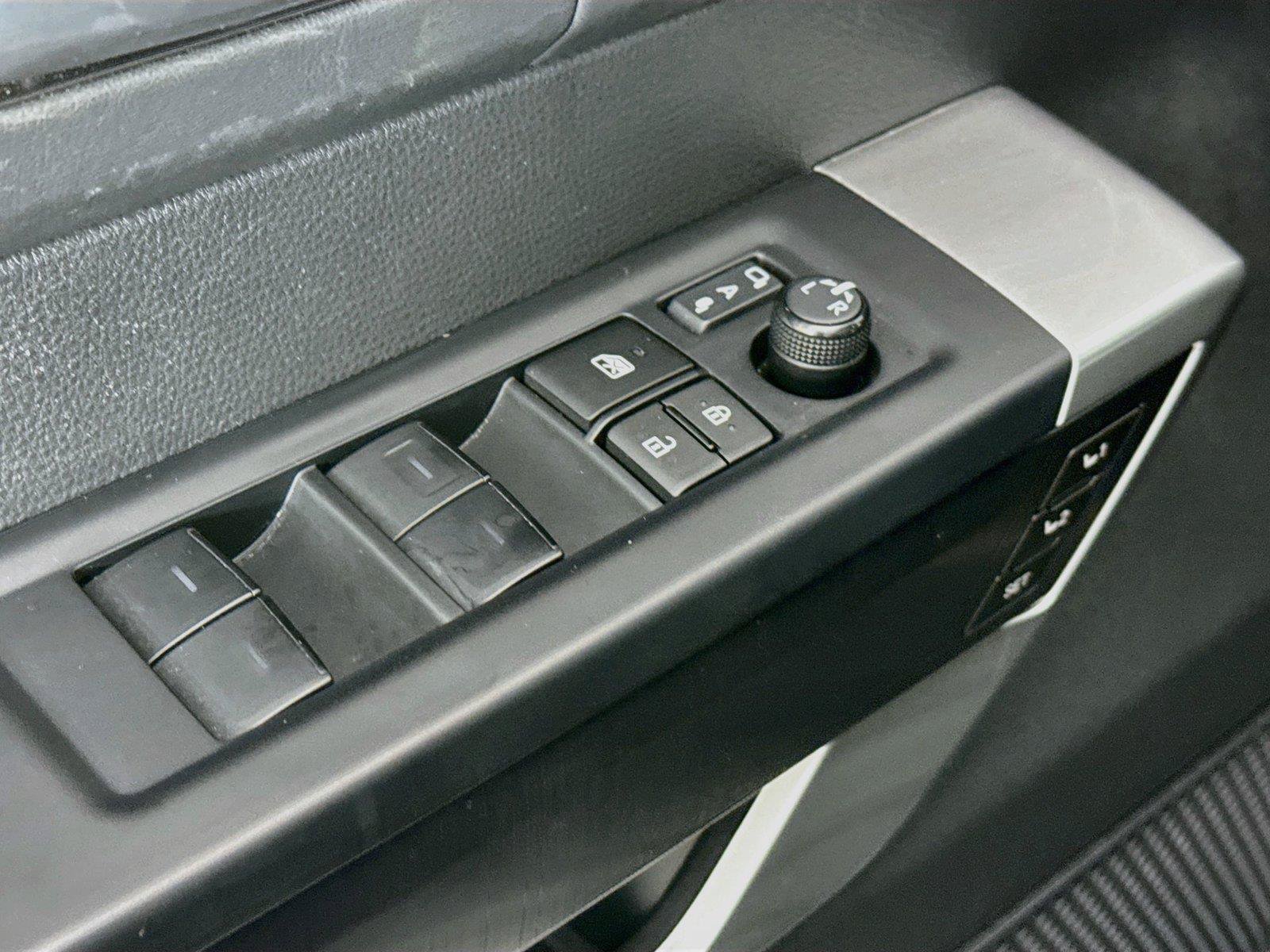 Used 2024 Toyota Tundra Platinum AWD/4WD image 29