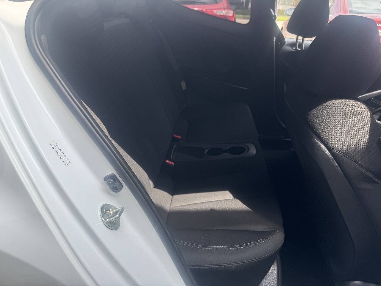 Used 2017 Hyundai Veloster FWD image 15