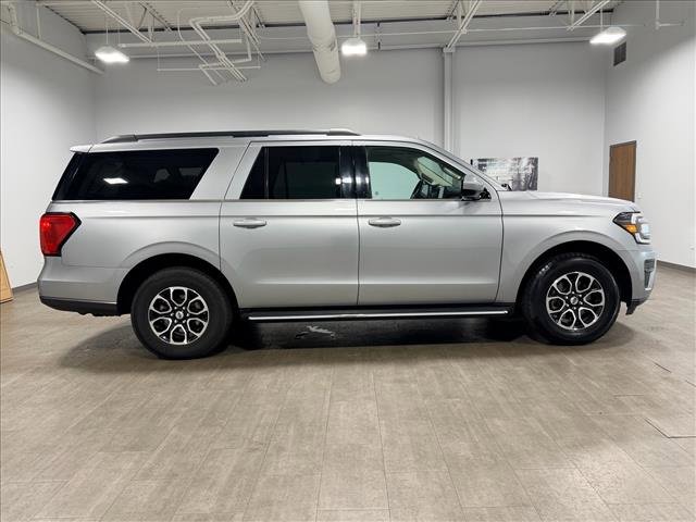 Certified 2023 Ford Expedition Max XLT image 3