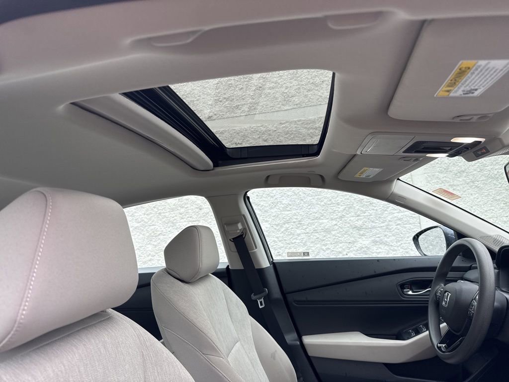 Used 2023 Honda Accord EX image 17
