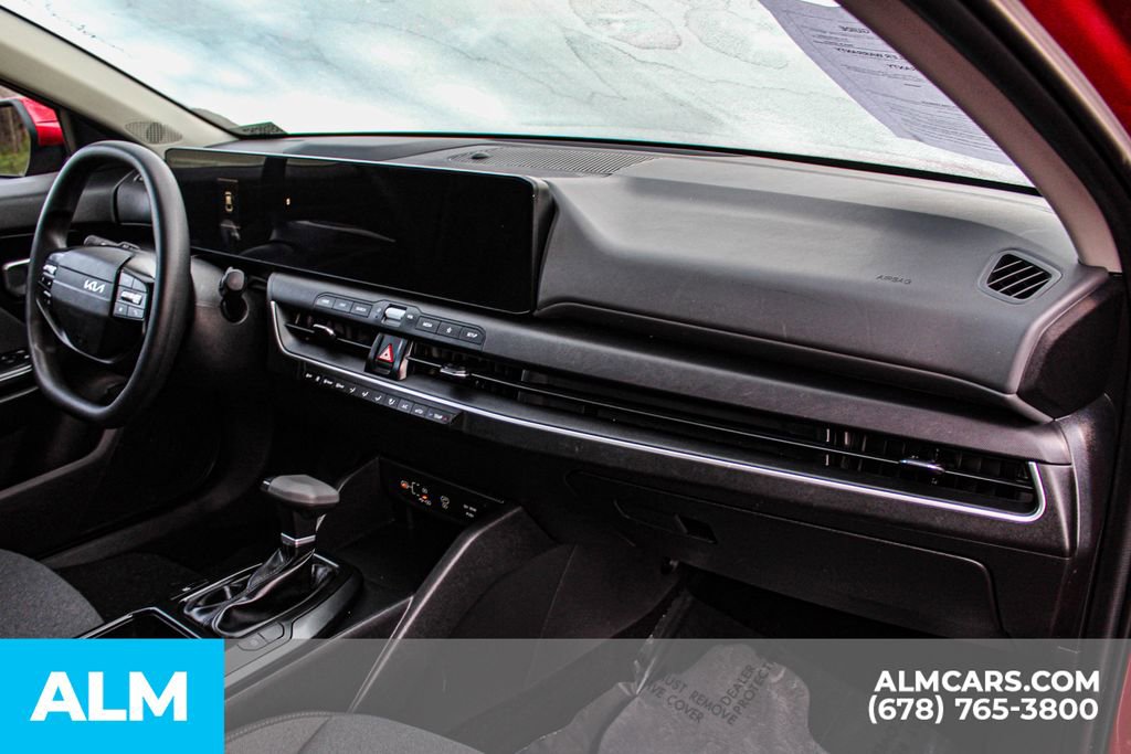 Used 2025 Kia K4 FWD image 18
