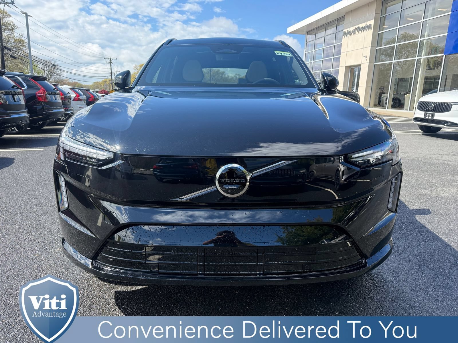 New 2026 Volvo EX90 Plus AWD/4WD image 3