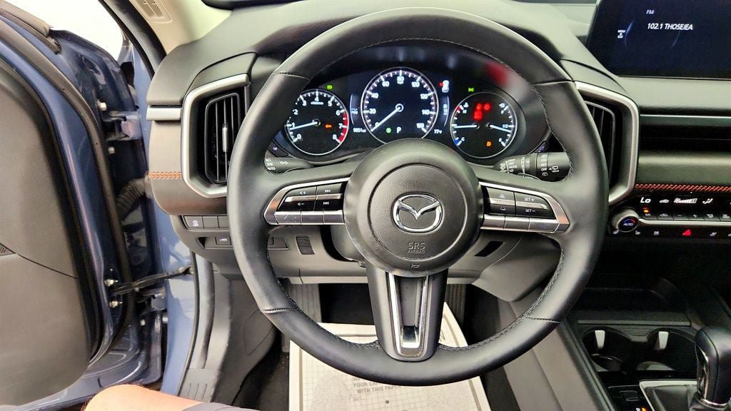 Used 2025 MAZDA CX-50 Meridian Edition w/ Apex Package AWD/4WD image 13