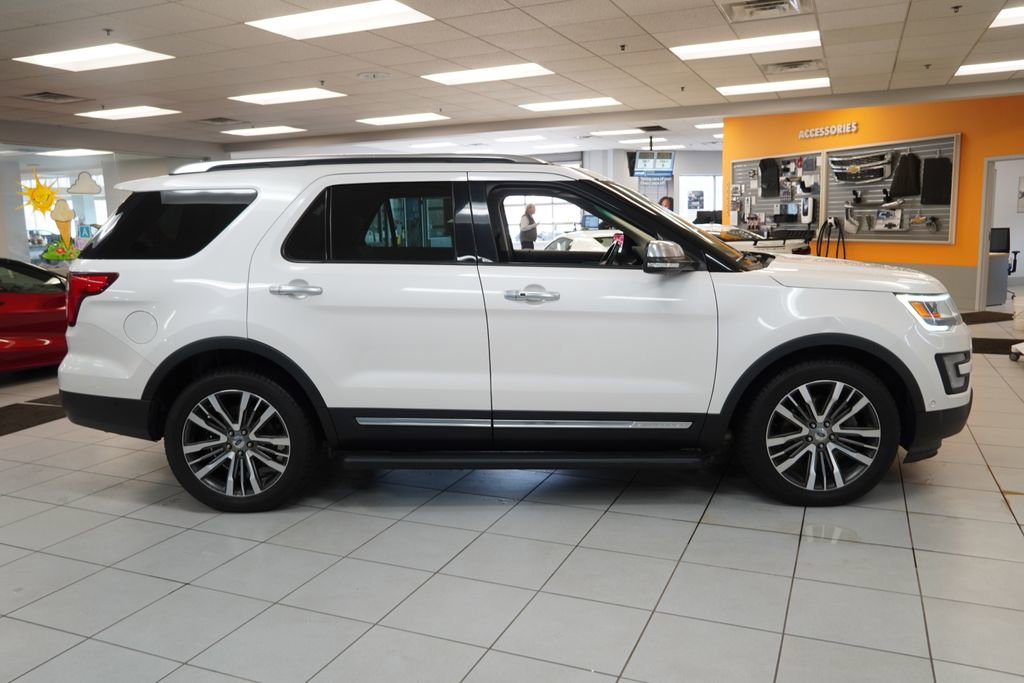 Used 2017 Ford Explorer Platinum image 13