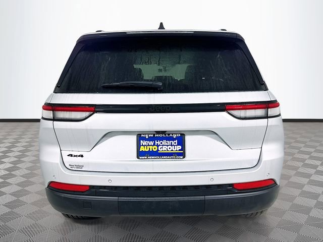 New 2025 Jeep Grand Cherokee Altitude image 5
