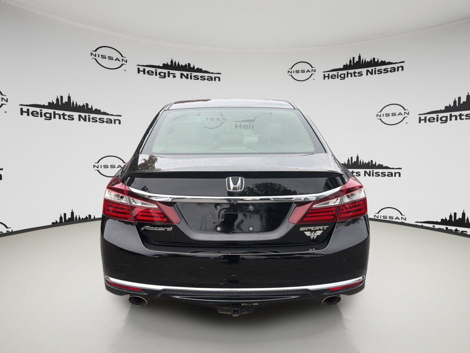 Used 2017 Honda Accord Sport image 3