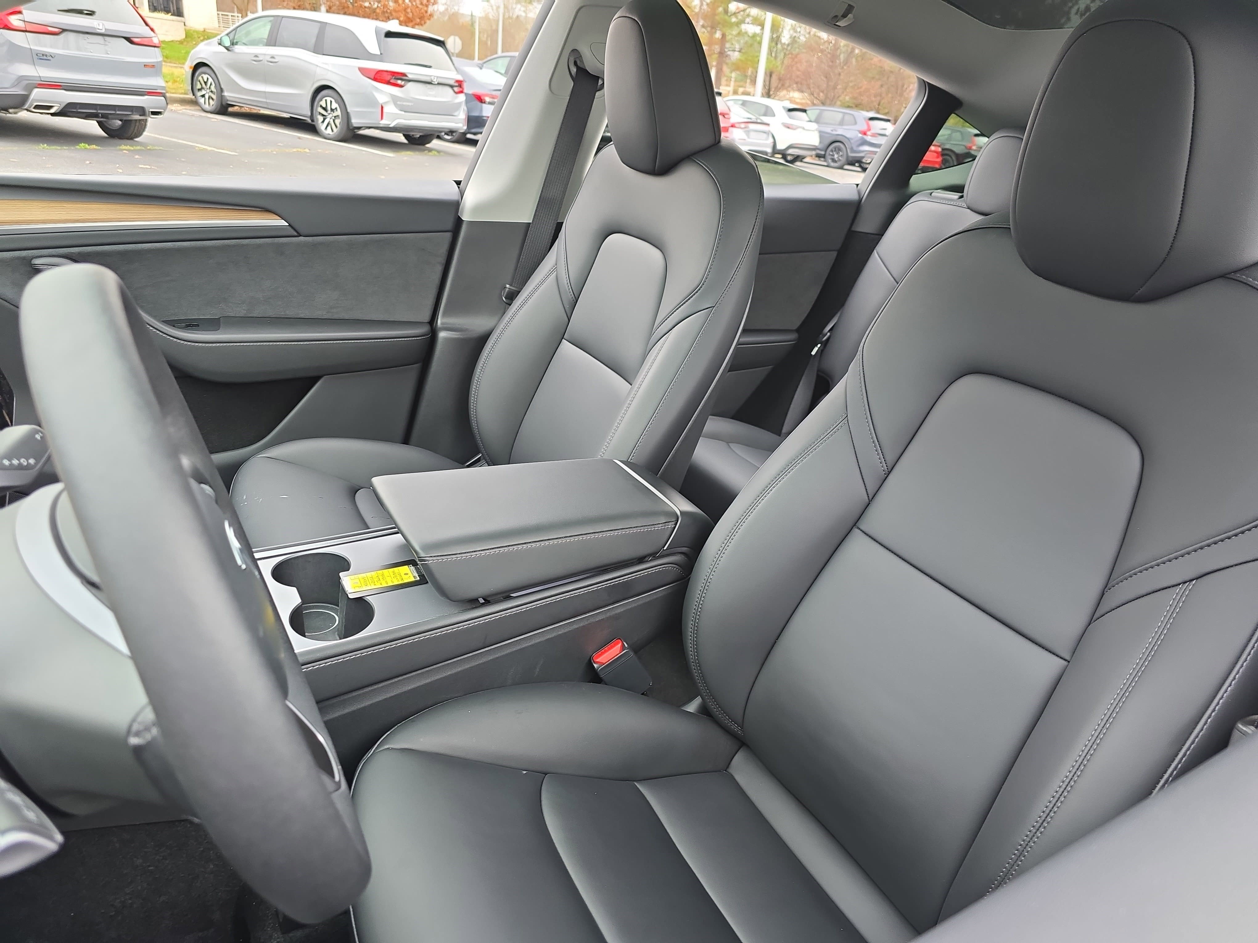 Used 2025 Tesla Model Y Long Range image 15