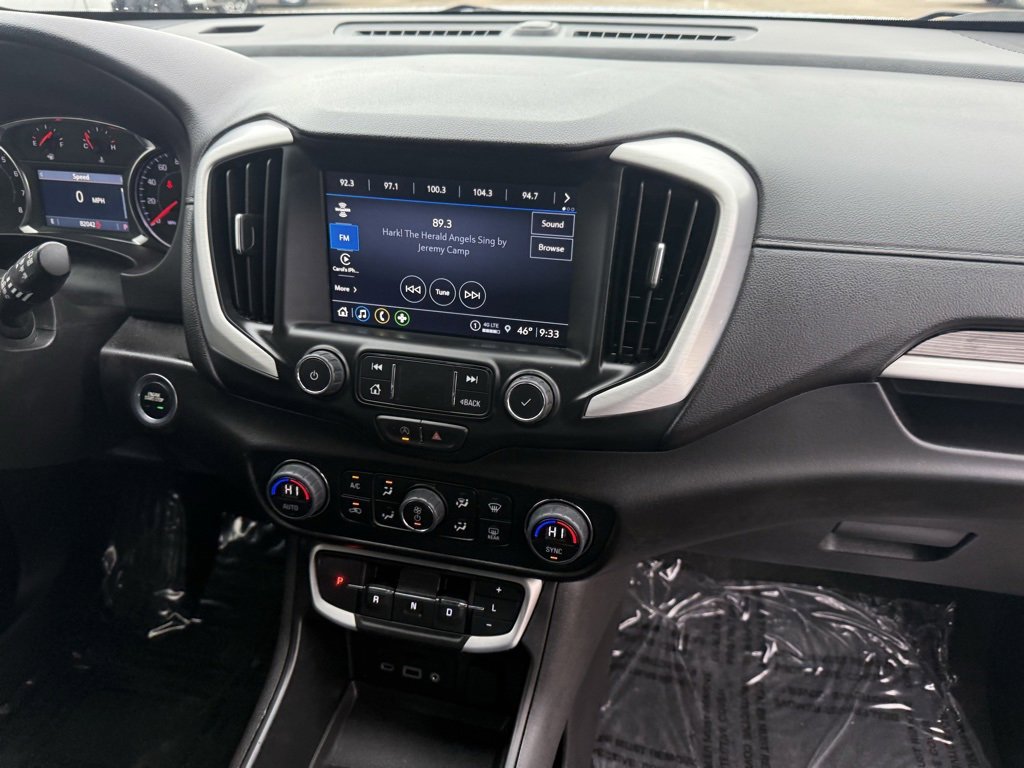 Used 2024 GMC Terrain SLT image 46