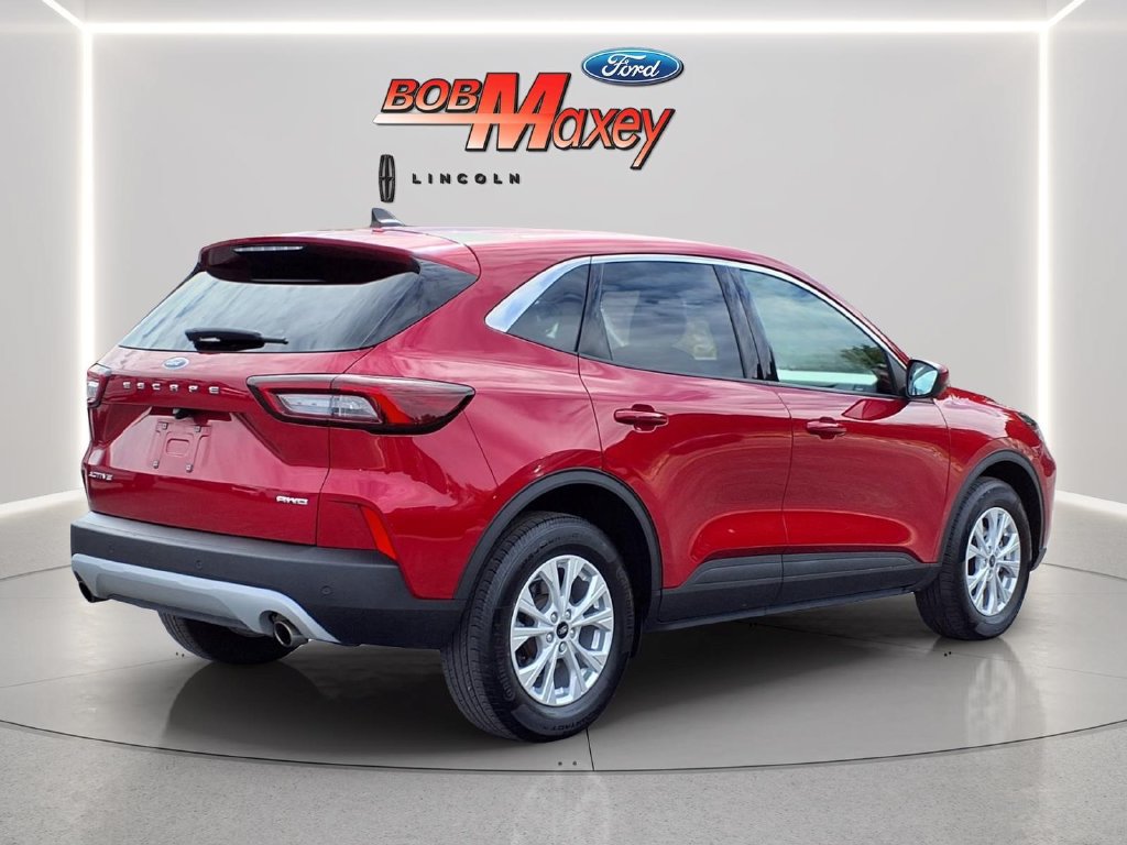 Used 2023 Ford Escape Active w/ Tech Pack #2 AWD/4WD image 4