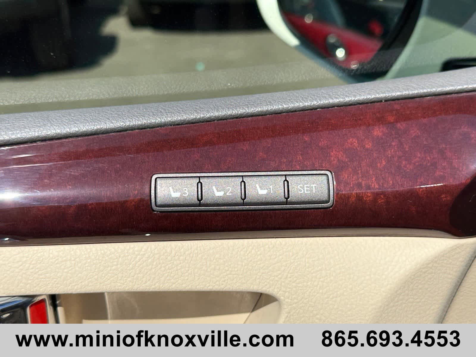 Used 2014 Lexus LX 570 4WD image 14