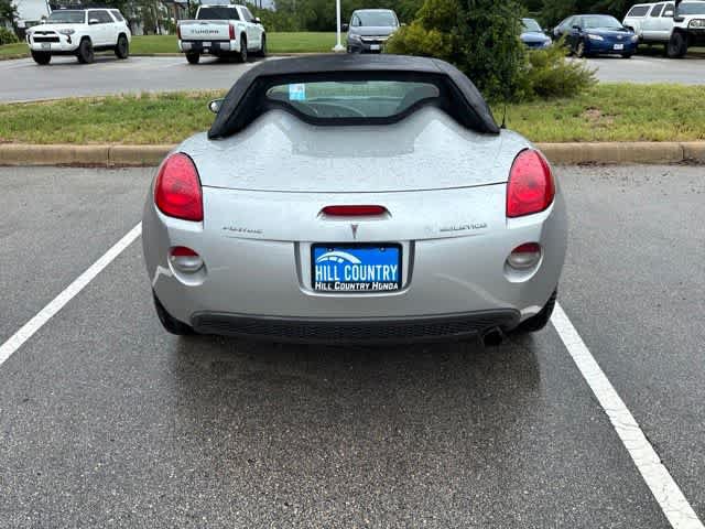 Used 2006 Pontiac Solstice Convertible w/ Premium Package RWD image 4
