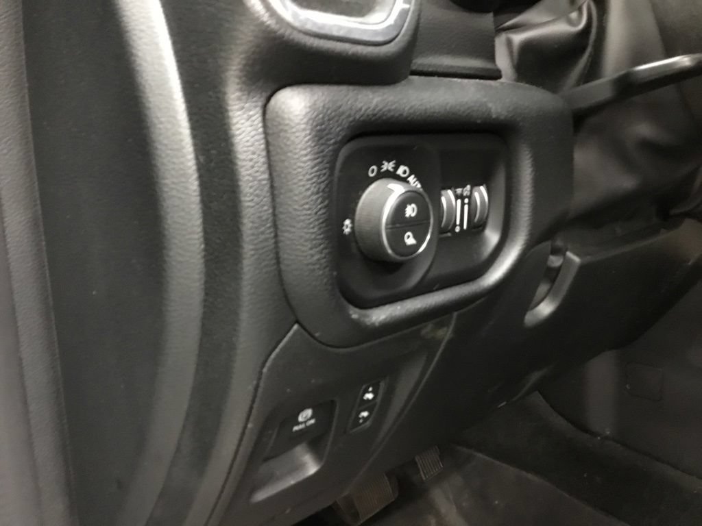 Used 2022 RAM 1500 Laramie AWD/4WD image 10