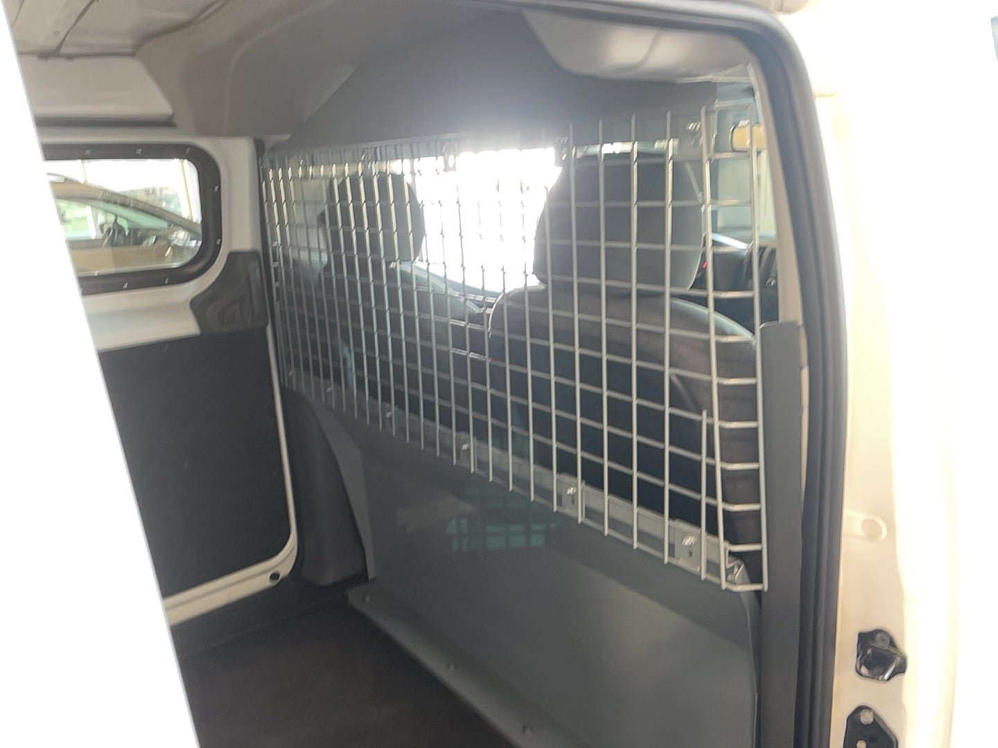 Used 2021 Nissan NV200 SV w/ Sliding Door Glass Package FWD image 12