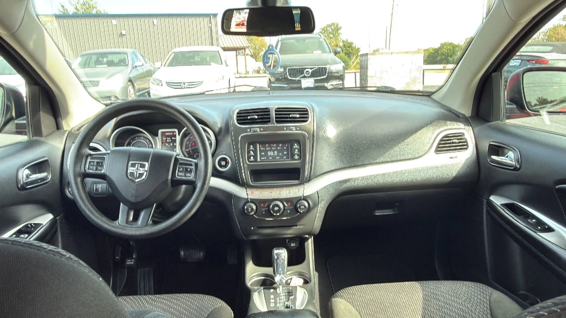 Used 2019 Dodge Journey SE w/ Blacktop Package image 3