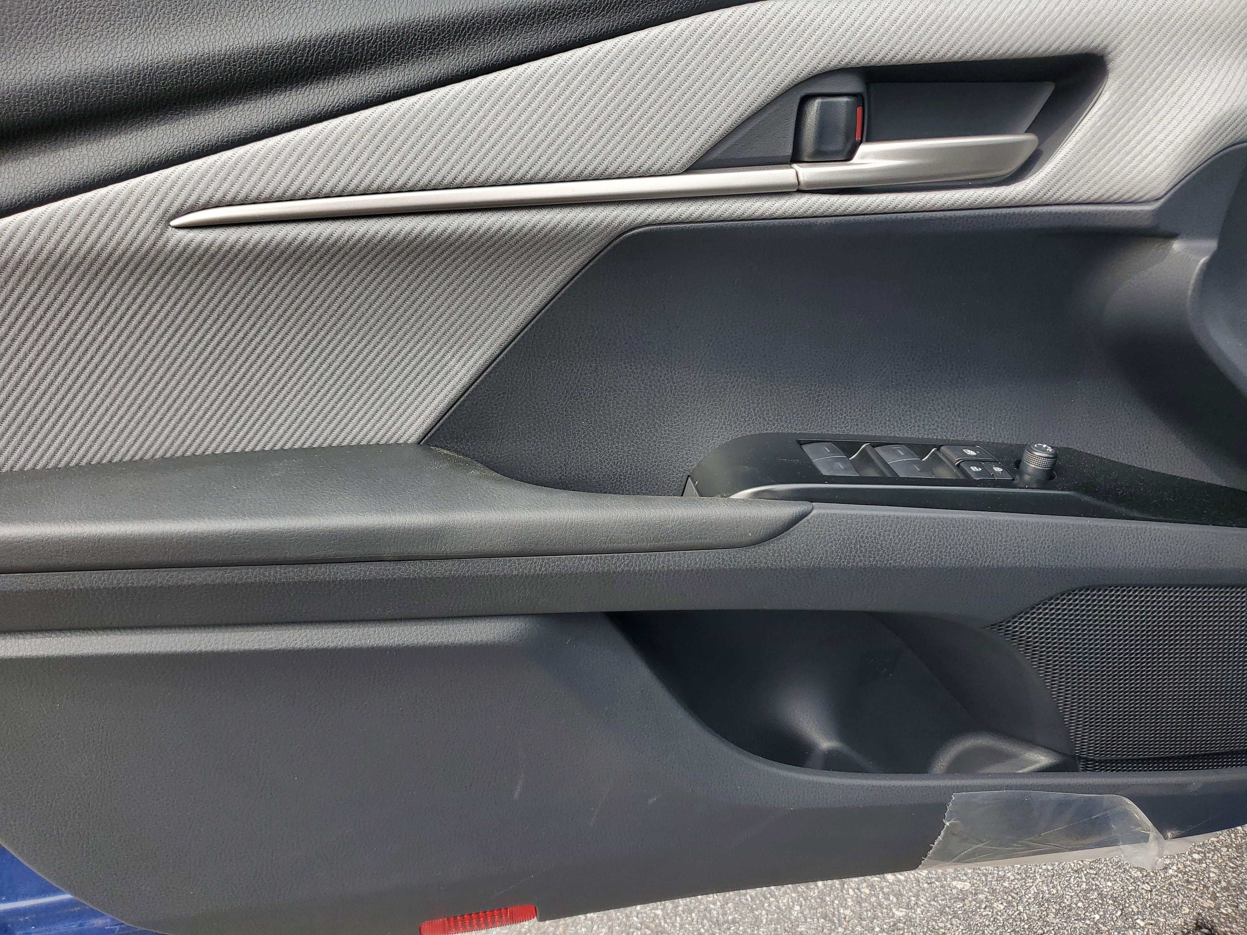 New 2026 Toyota Camry SE FWD image 17