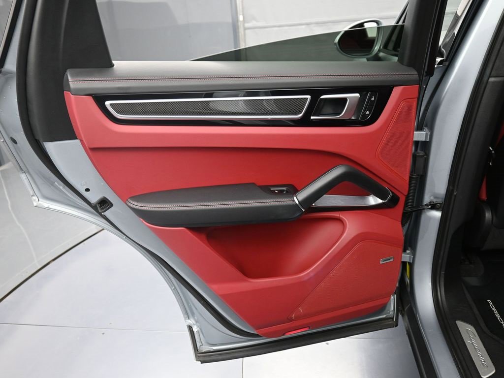 Certified 2022 Porsche Cayenne Turbo image 23