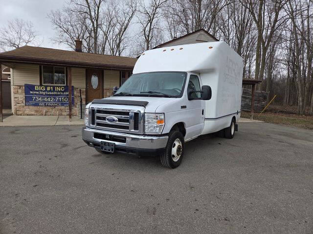 Used 2018 Ford E-350 and Econoline 350 Super Duty w/ Power Windows & Locks Group RWD image 1