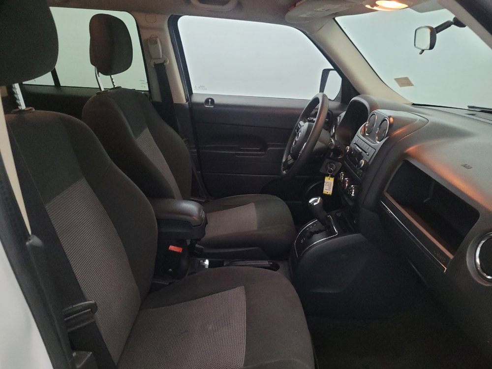Used 2015 Jeep Patriot Sport AWD/4WD image 21