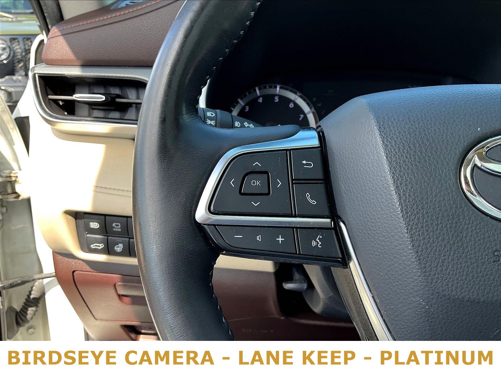 Used 2020 Toyota Highlander Platinum AWD/4WD image 11