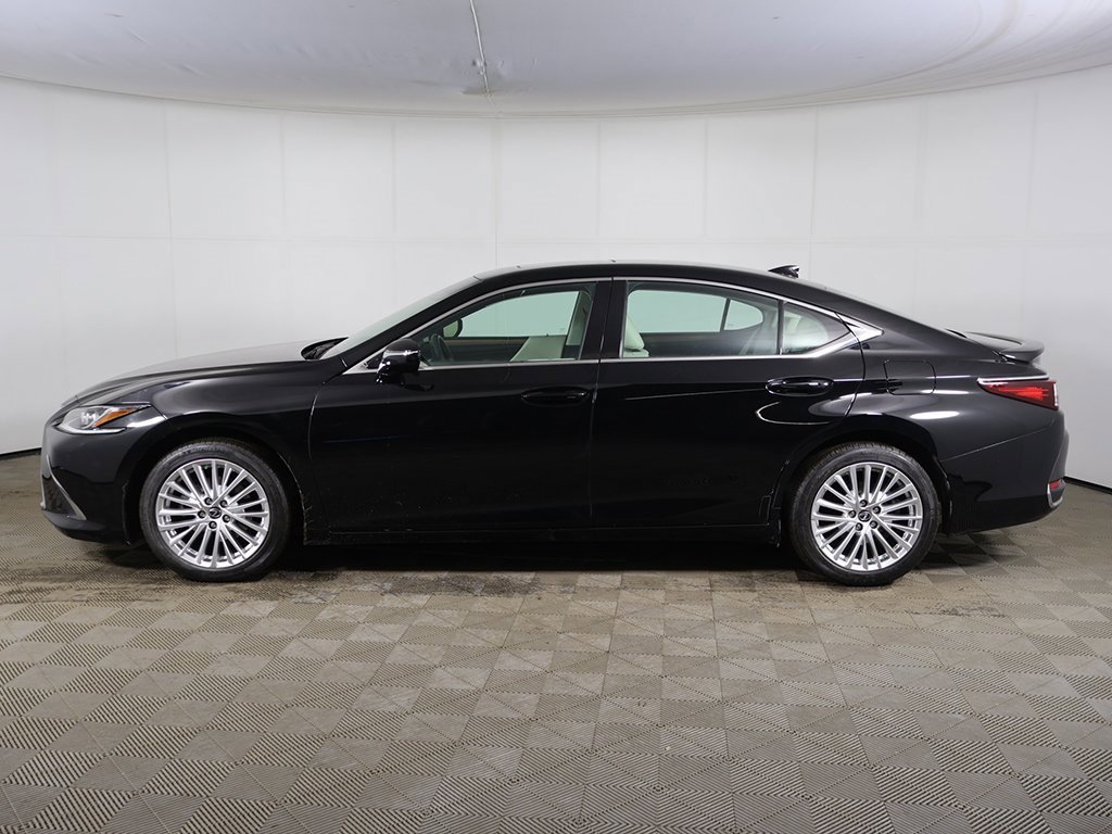 Used 2023 Lexus ES 250 w/ Premium Package image 13