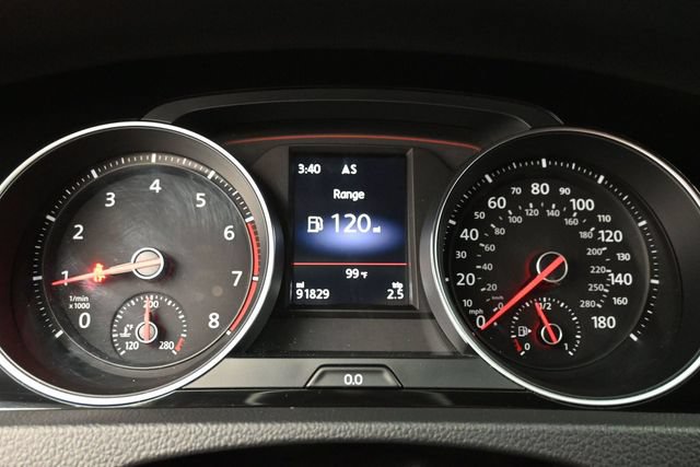 Used 2021 Volkswagen GTI SE FWD image 32