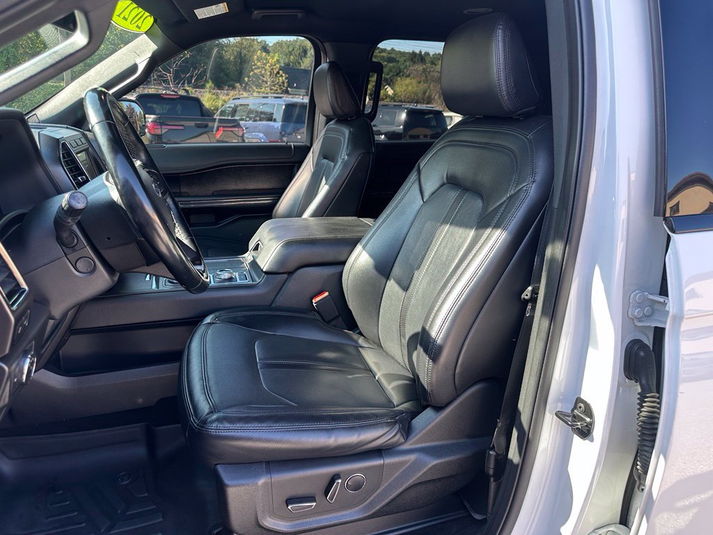 Used 2021 Ford Expedition Limited AWD/4WD image 16