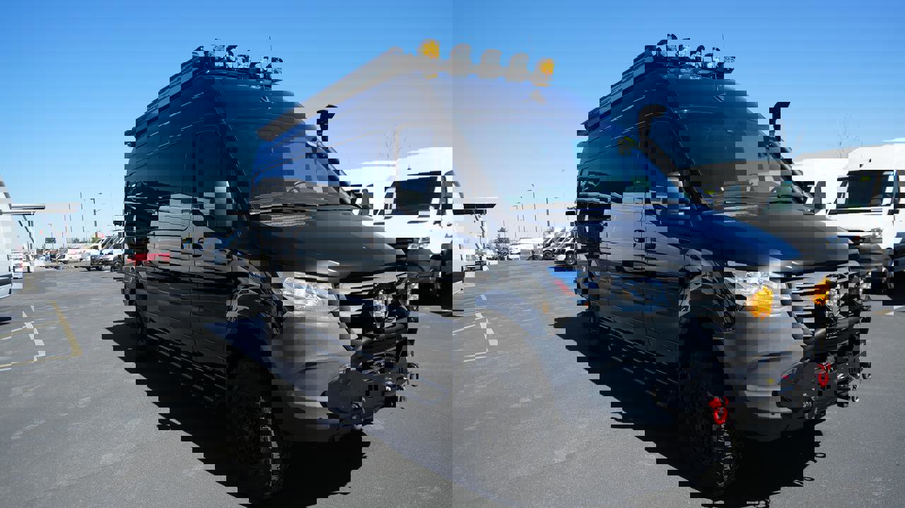 Used 2020 Mercedes-Benz Sprinter 2500 image 3