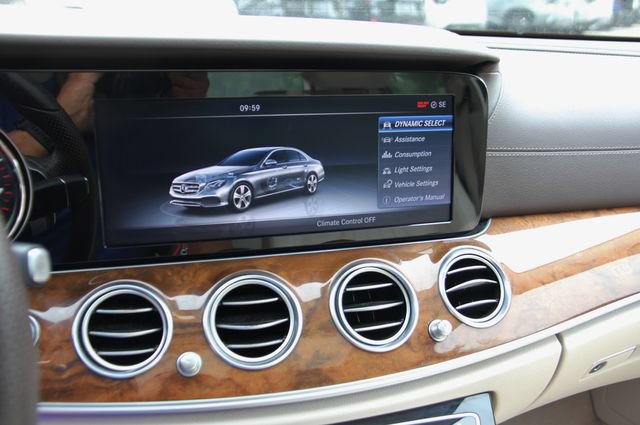 Used 2017 Mercedes-Benz E 300 4MATIC image 26