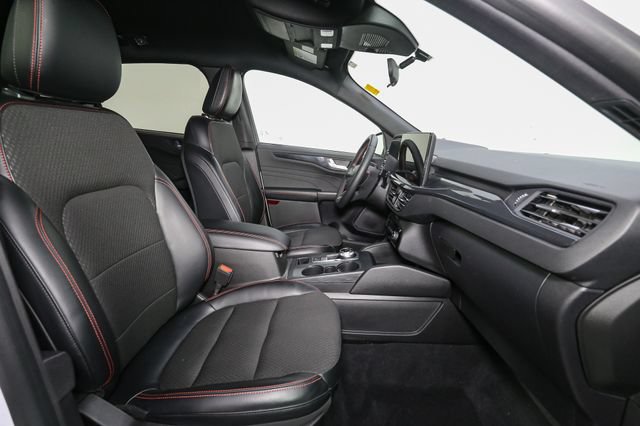 Used 2023 Ford Escape ST-Line w/ Tech Pack #1 AWD/4WD image 17