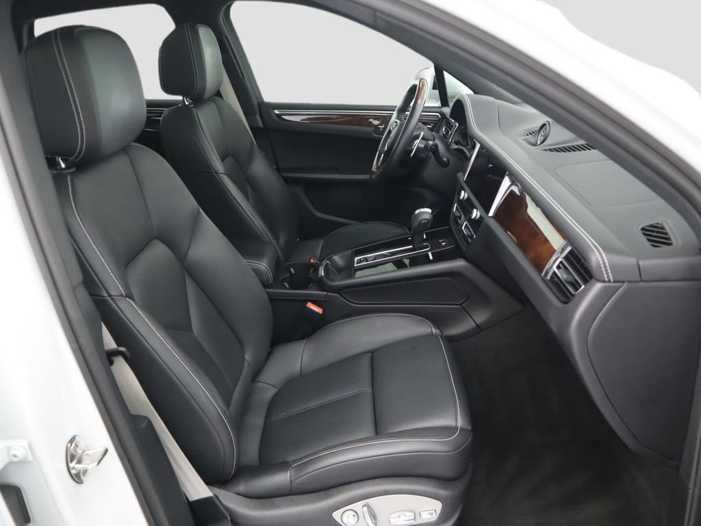 Used 2022 Porsche Macan S AWD/4WD image 21