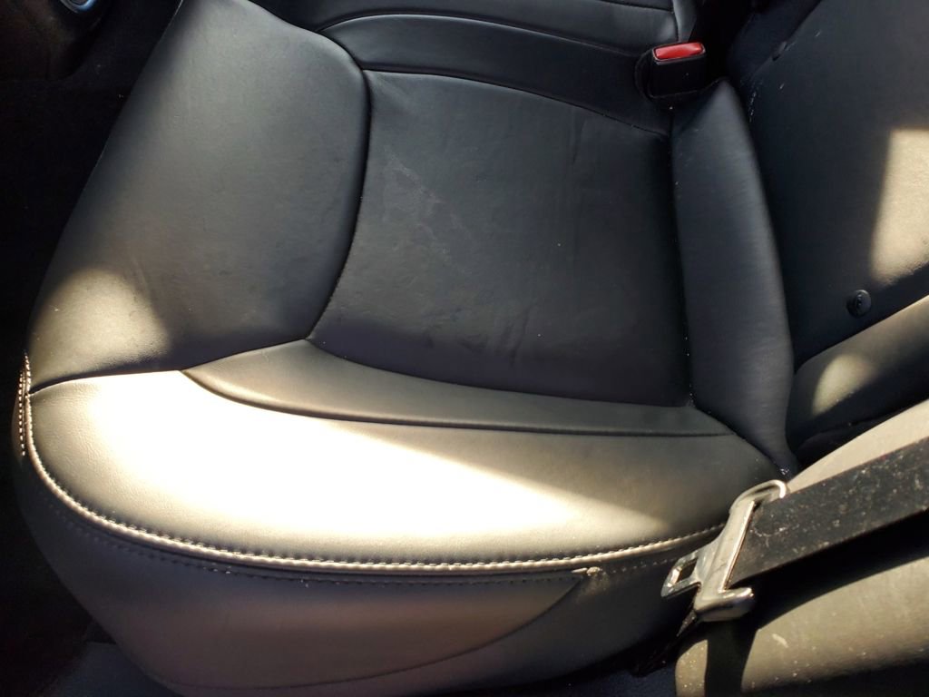 Used 2014 Chrysler 300 w/ Driver Convenience Group image 9