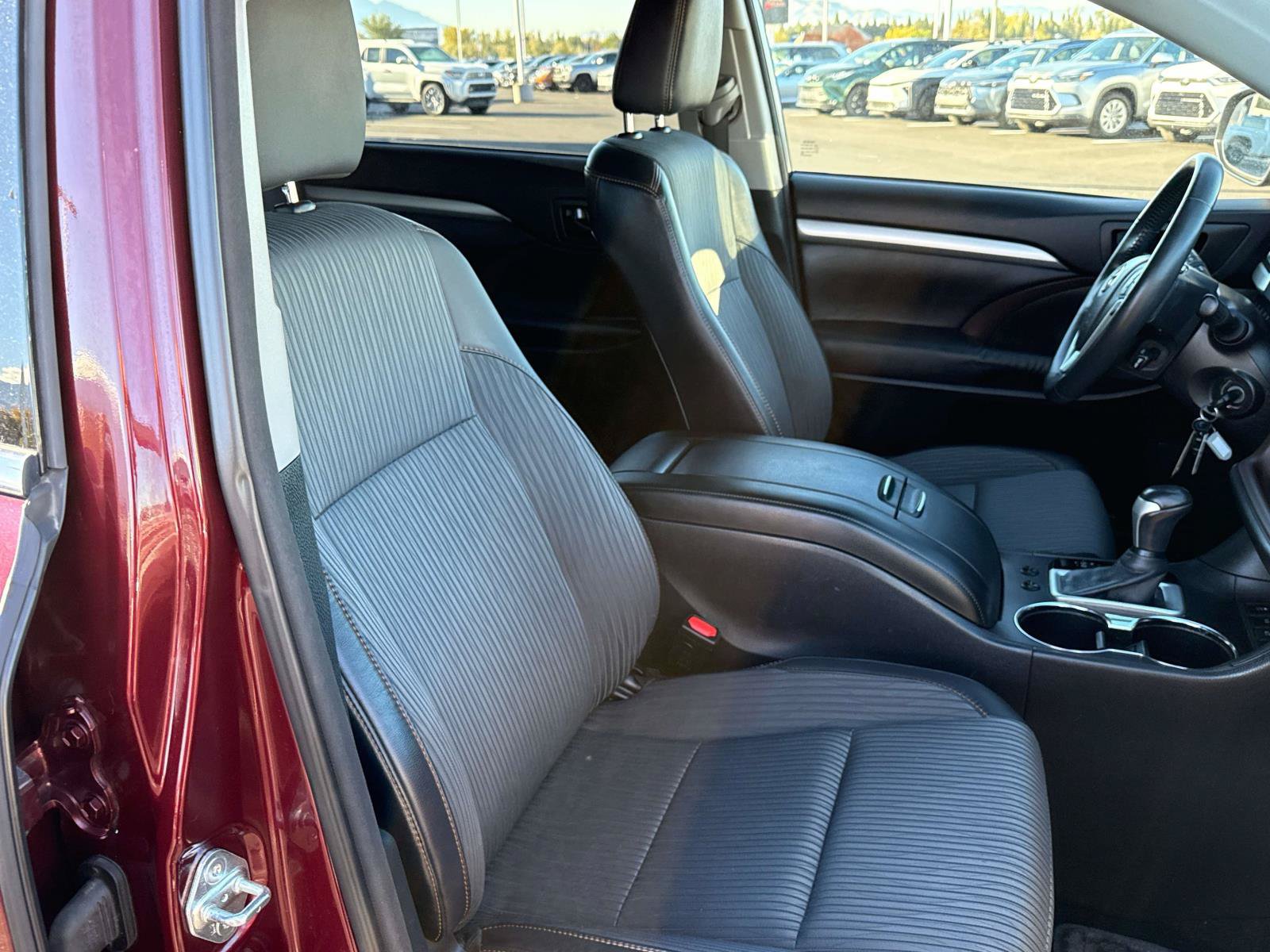 Used 2015 Toyota Highlander Plus AWD/4WD image 20