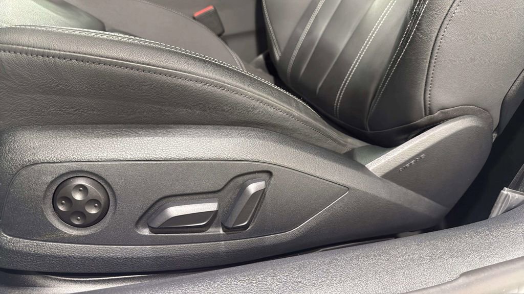 Used 2023 Audi A5 2.0T Premium Plus AWD/4WD image 18