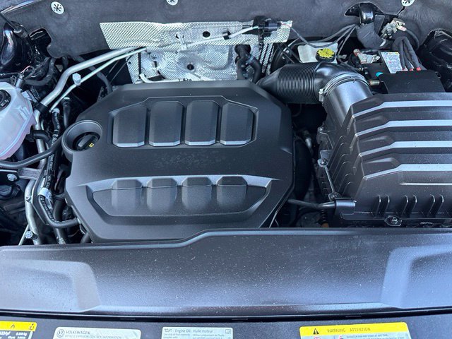 Certified 2024 Volkswagen Atlas Cross Sport SEL Premium R-Line AWD/4WD image 7