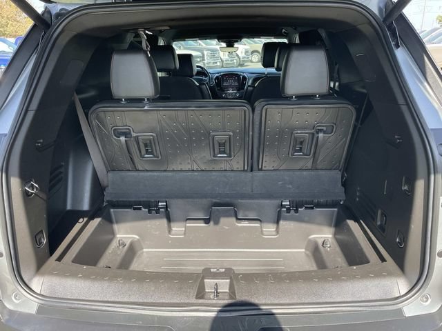 Used 2023 Chevrolet Traverse RS w/ LPO, Floor Liner Package FWD image 35