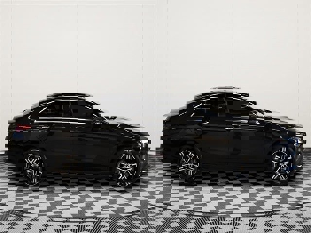 Used 2023 Mercedes-Benz CLA 250 4MATIC image 2