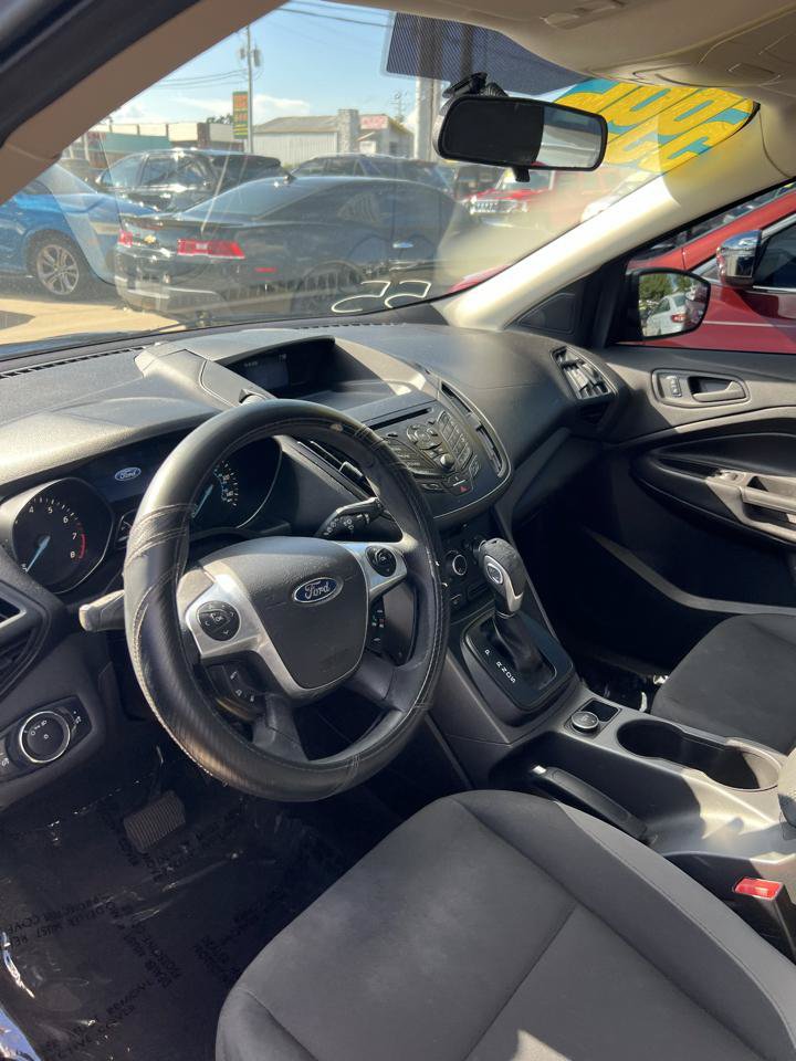 Used 2014 Ford Escape S FWD image 9