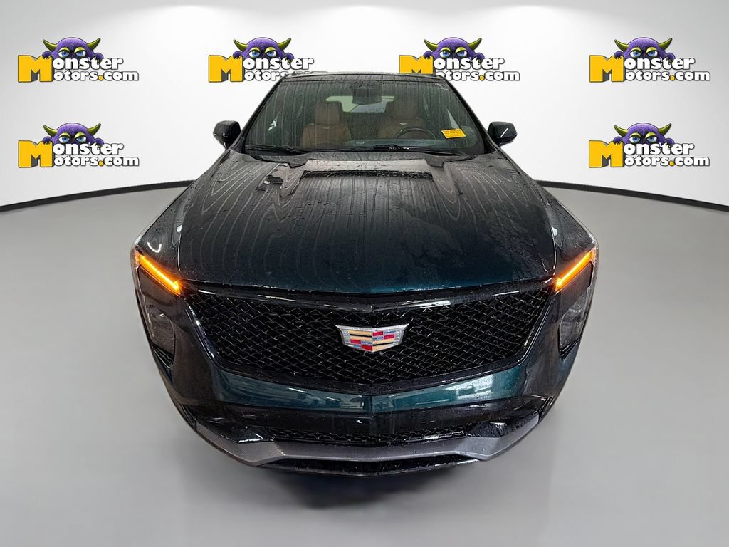Used 2024 Cadillac XT4 Sport AWD/4WD image 2