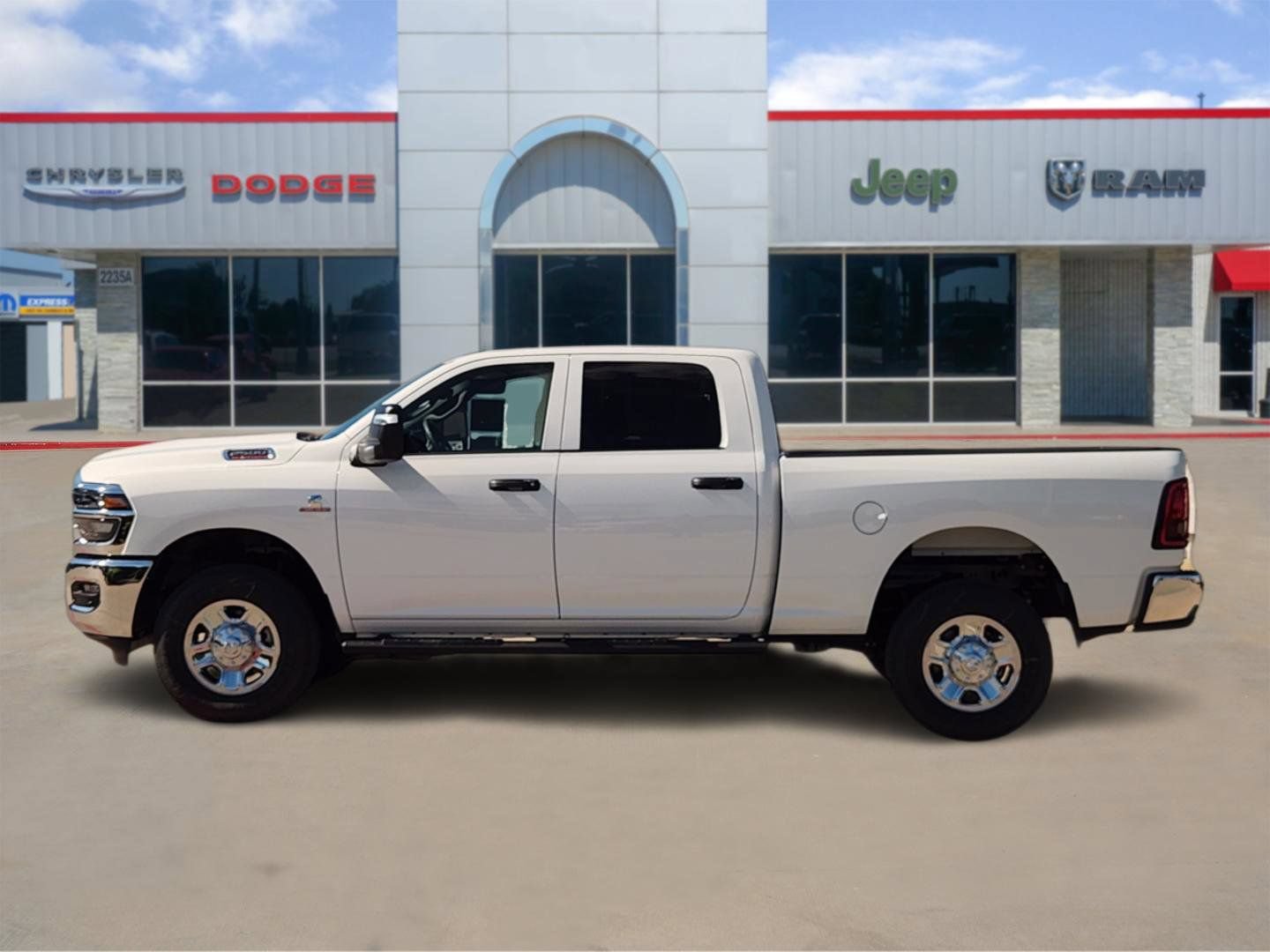 New 2026 RAM 2500 Tradesman AWD/4WD image 3