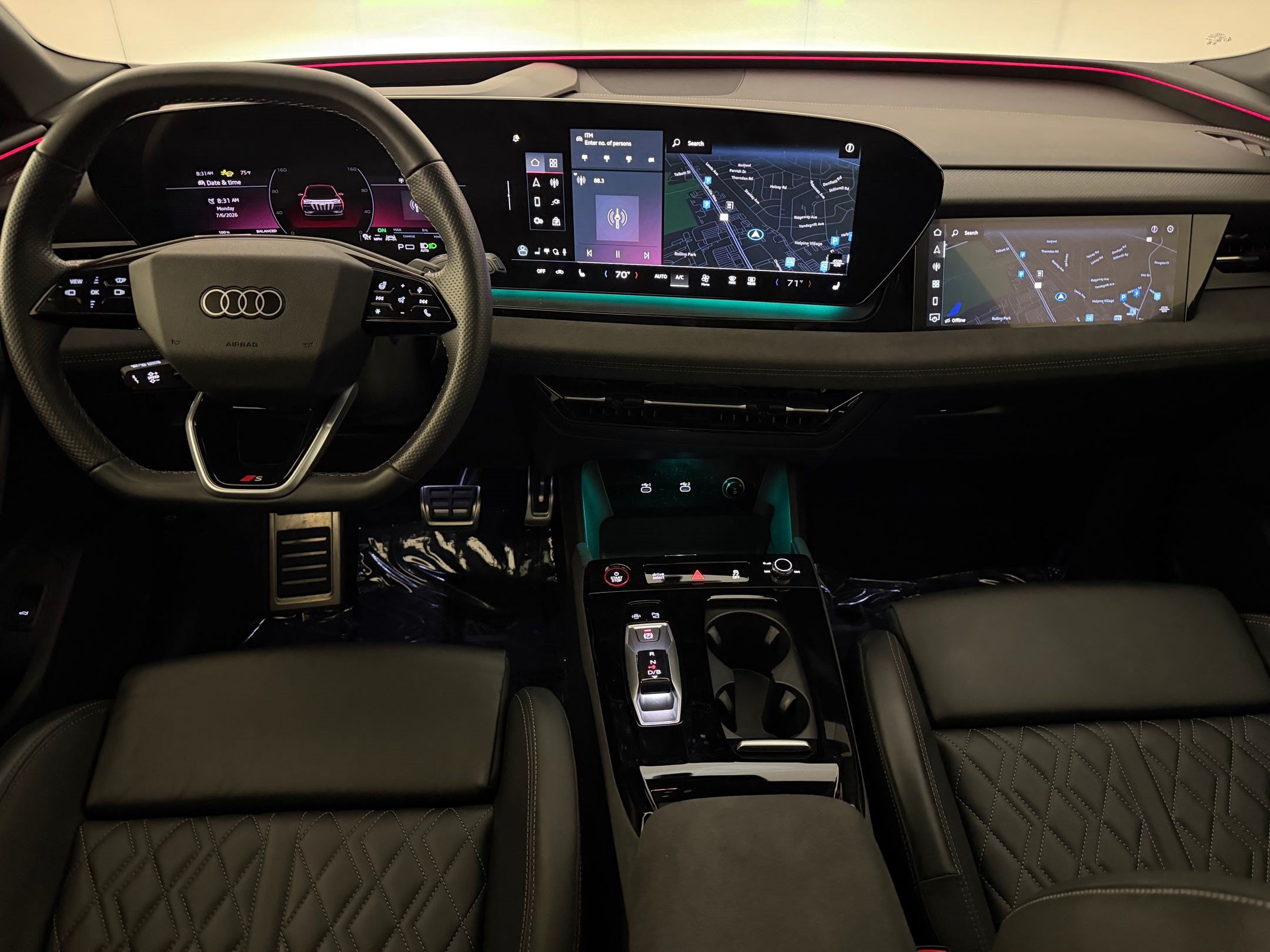 Certified 2025 Audi SQ6 e-tron Prestige w/ Black Edition One AWD/4WD image 29